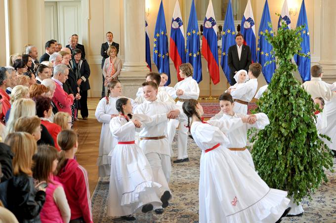 Ob dnevu odprtih vrat v Uradu predsednika Republike Slovenije je predsednik republike sprejel Zelenega Jurija